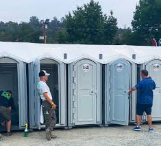 Types of Portable Toilets We Offer in Blue Jay, OH